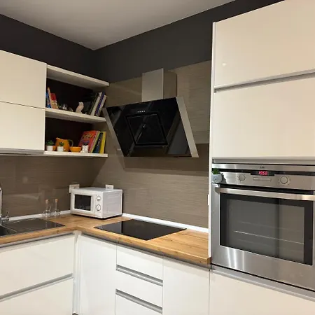 Apartment Lora's *